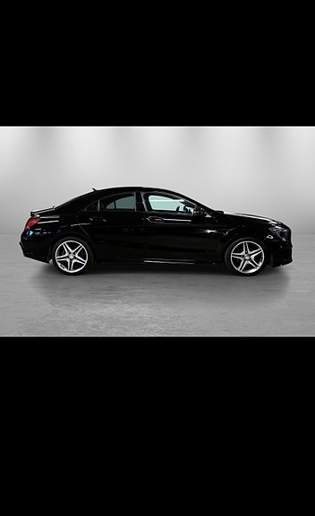 Mercedes-Benz CLA200 3 of 5