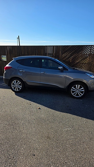 Hyundai ix35 2 of 30