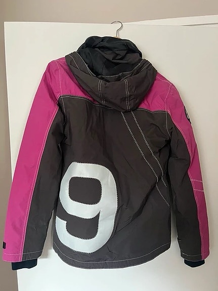 Product image 2 of 9