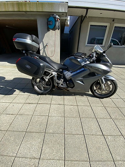 Honda VFR 800 6 of 8