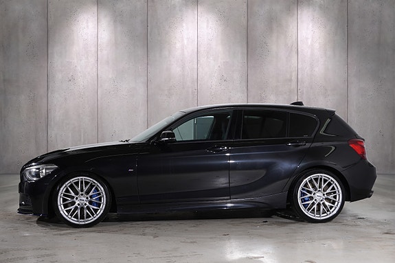 BMW 116d 2 of 5