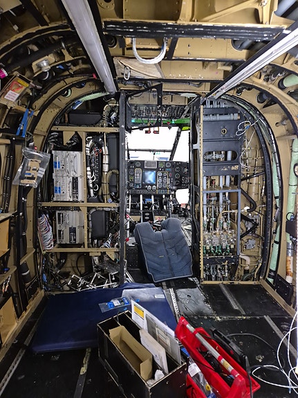 Avionikkarbeid på SuperPuma AS332