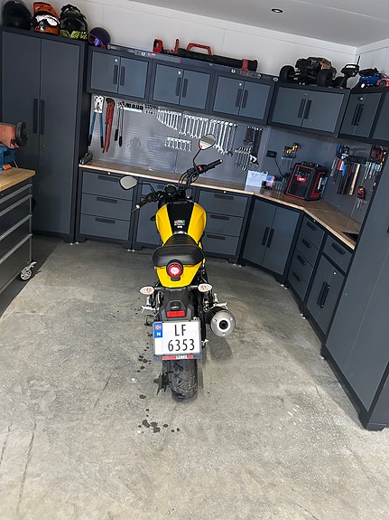Yamaha XSR 125 4 of 4