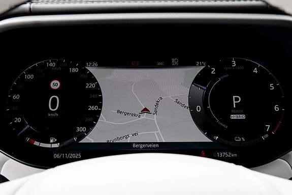 Land Rover Range Rover Sport 16 of 30