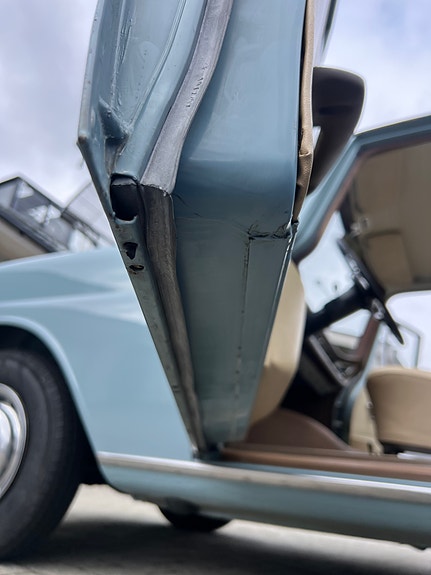 Mercedes-Benz 230 18 of 30