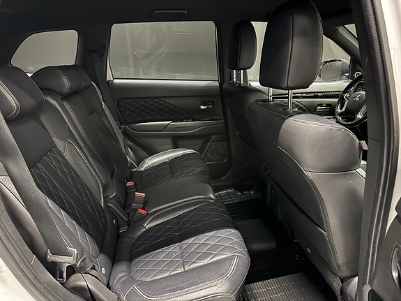 Mitsubishi Outlander 15 of 30