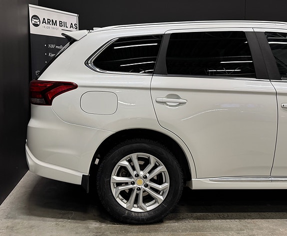 Mitsubishi Outlander 6 of 30