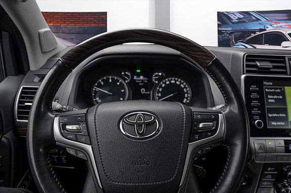 Toyota Land Cruiser 18 of 30
