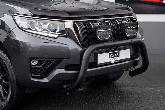 Toyota Land Cruiser 2 of 30