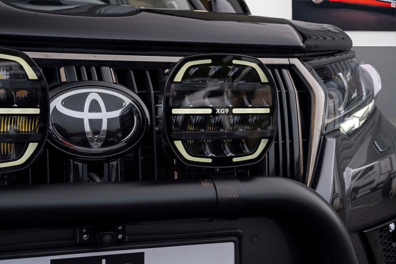 Toyota Land Cruiser 3 of 30