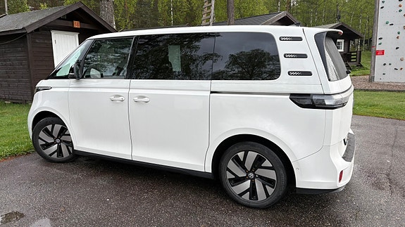 Volkswagen ID. Buzz 2 of 15