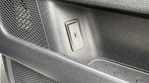 Volkswagen ID. Buzz 6 of 15