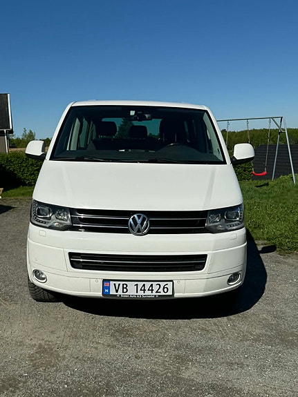 Volkswagen Caravelle 5 of 5