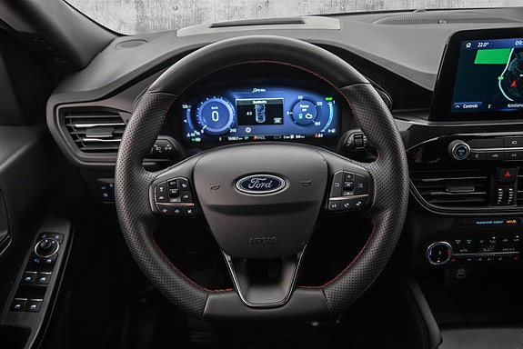 Ford Kuga 19 of 23