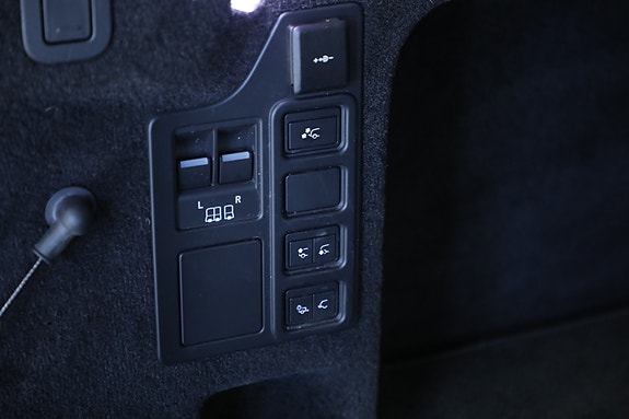 Land Rover Discovery 11 of 30