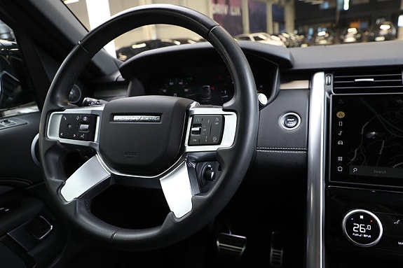 Land Rover Discovery 13 of 30