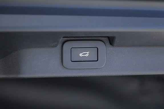 Land Rover Discovery 9 of 30