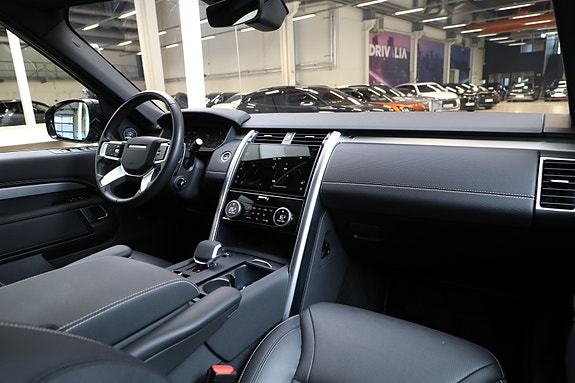 Land Rover Discovery 12 of 30