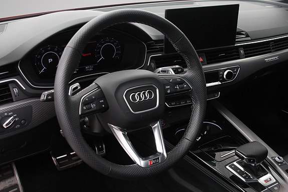 Audi RS4 25 of 30