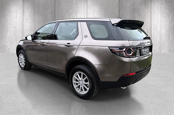 Land Rover Discovery Sport 5 of 30