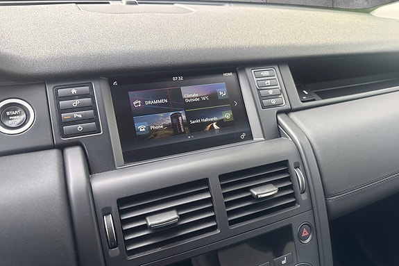 Land Rover Discovery Sport 24 of 30