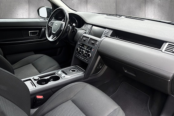 Land Rover Discovery Sport 19 of 30