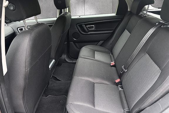 Land Rover Discovery Sport 15 of 30