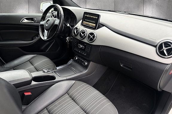 Mercedes-Benz B200 21 of 30
