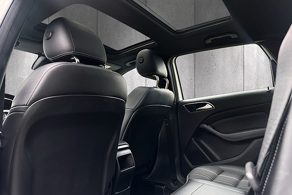 Mercedes-Benz B200 24 of 30