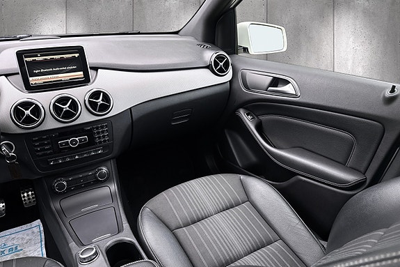 Mercedes-Benz B200 19 of 30