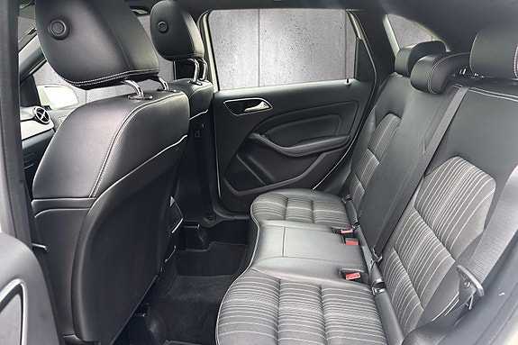 Mercedes-Benz B200 22 of 30