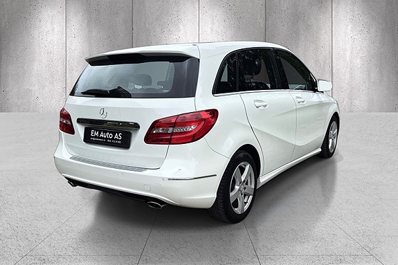 Mercedes-Benz B200 10 of 30