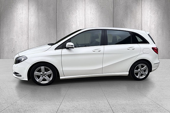 Mercedes-Benz B200 5 of 30