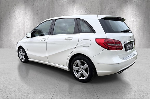 Mercedes-Benz B200 6 of 30