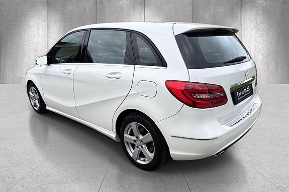 Mercedes-Benz B200 12 of 30