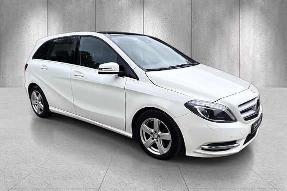 Mercedes-Benz B200 15 of 30
