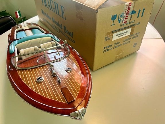 Product image 8 of 9