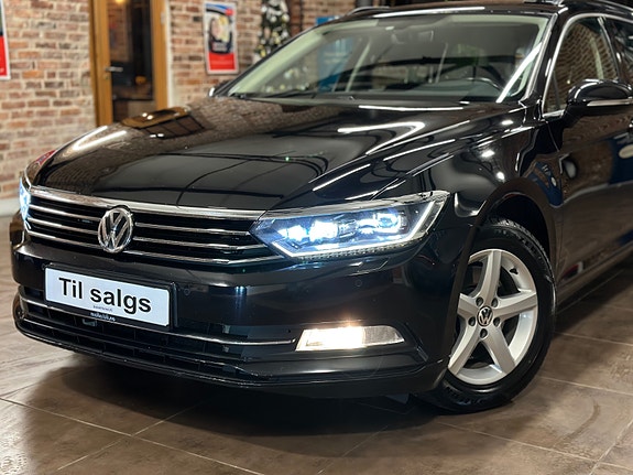Volkswagen Passat 5 of 30