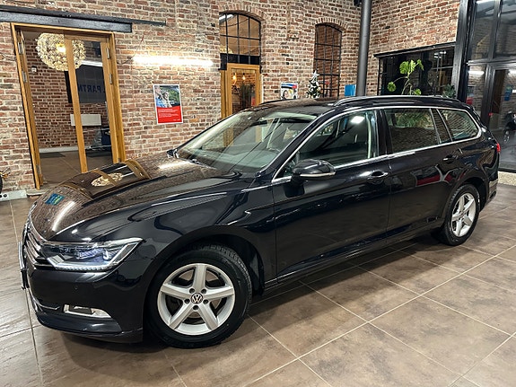 Volkswagen Passat 7 of 30