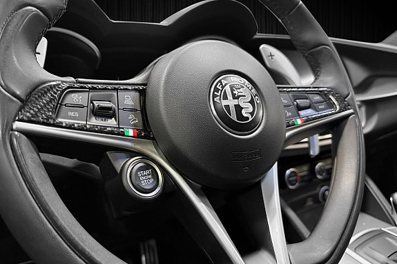 Alfa Romeo Stelvio 11 of 30