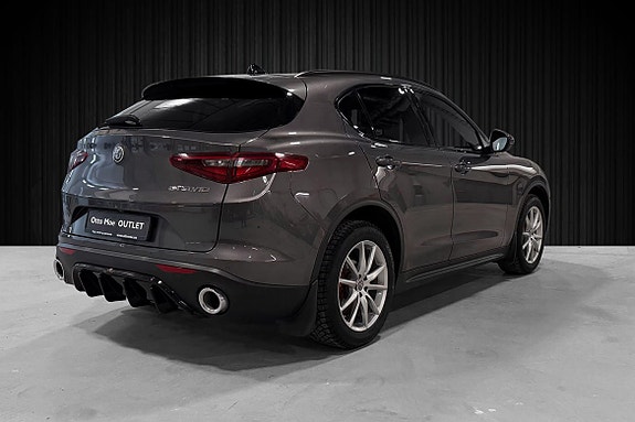 Alfa Romeo Stelvio 6 of 30