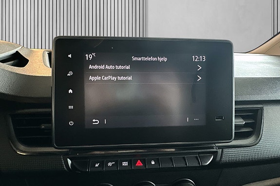 Bilen er utstyrt med Apple Carplay og Android Auto