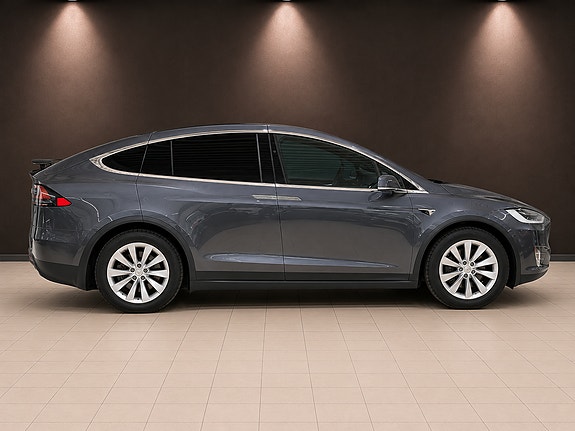 Tesla Model X 5 of 5