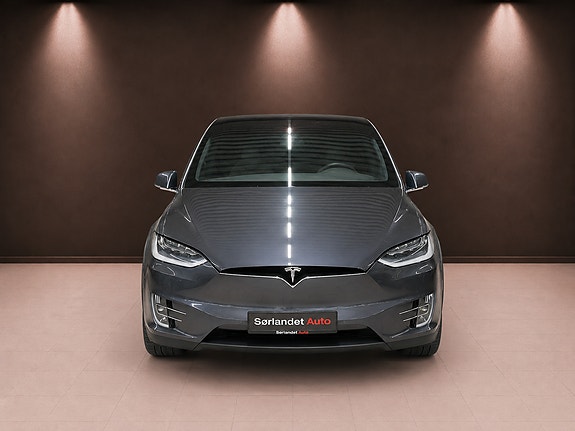 Tesla Model X 3 of 5