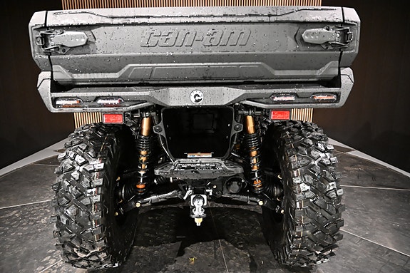 Can-Am Outlander 6x6 Backcountry 1000R 24 of 30
