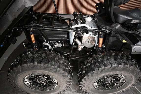 Can-Am Outlander 6x6 Backcountry 1000R 12 of 30