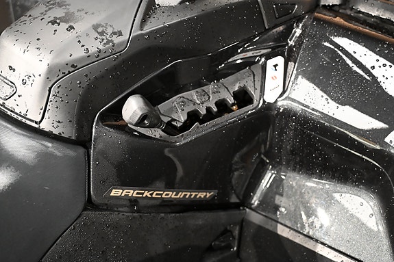 Can-Am Outlander 6x6 Backcountry 1000R 27 of 30