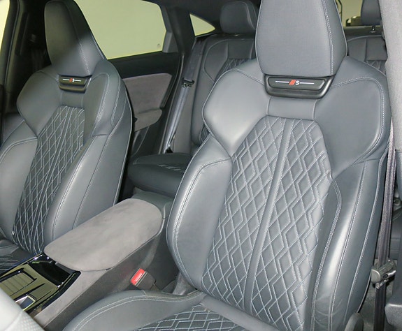 Audi Q6 e-tron 11 of 27
