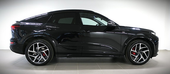 Audi Q6 e-tron 4 of 27