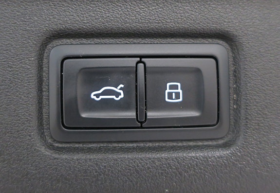 Audi Q6 e-tron 8 of 27